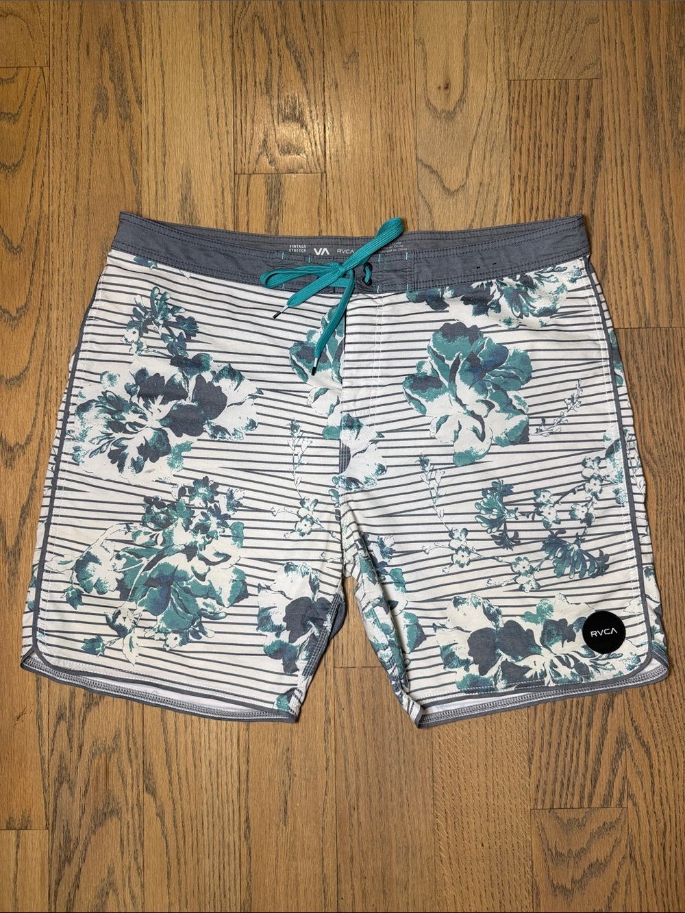 RVCA Men's Teal Floral Stripe Board Shorts Size 38